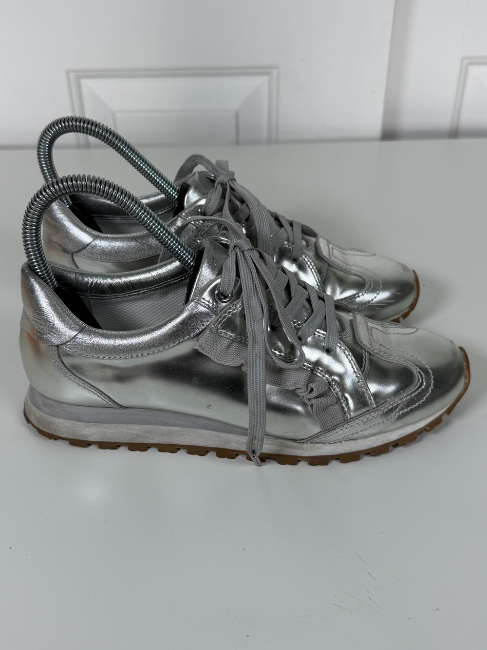TORY SPORT Women's Ruffle Trainer Leather Lace Up Sneaker Shoes Silver Gray 6